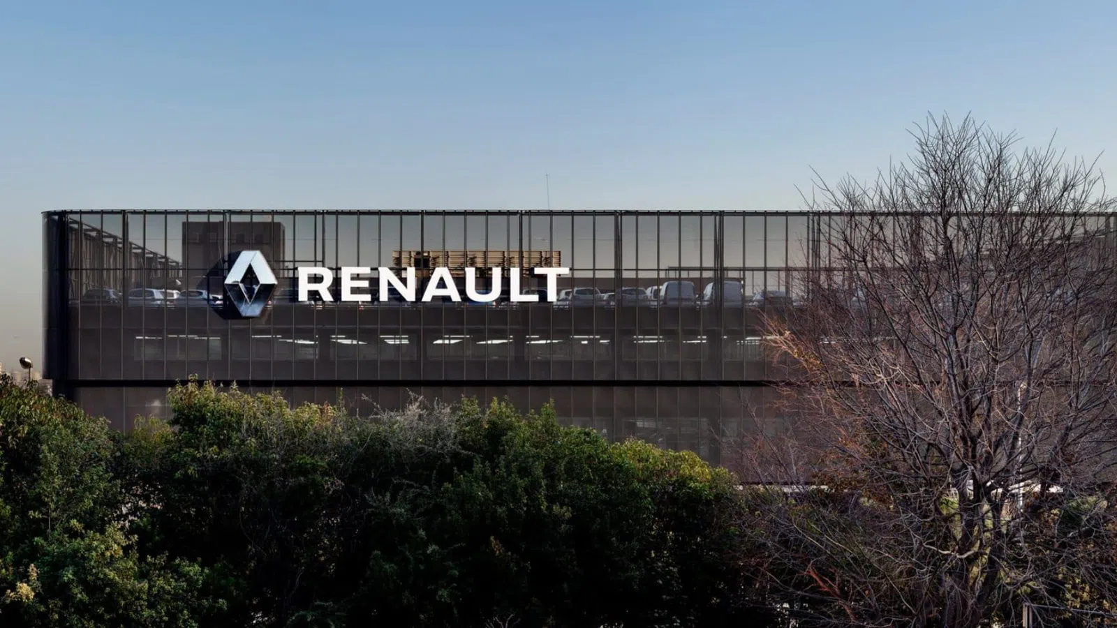 Renault fecha 2025 com prejuízo de 10,9 mil milhões
