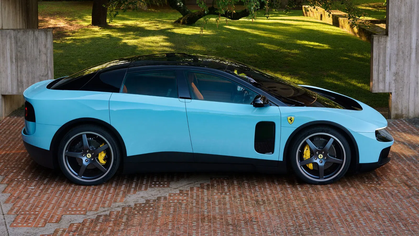 Ações da Ferrari em queda após lançamento do 100% elétrico