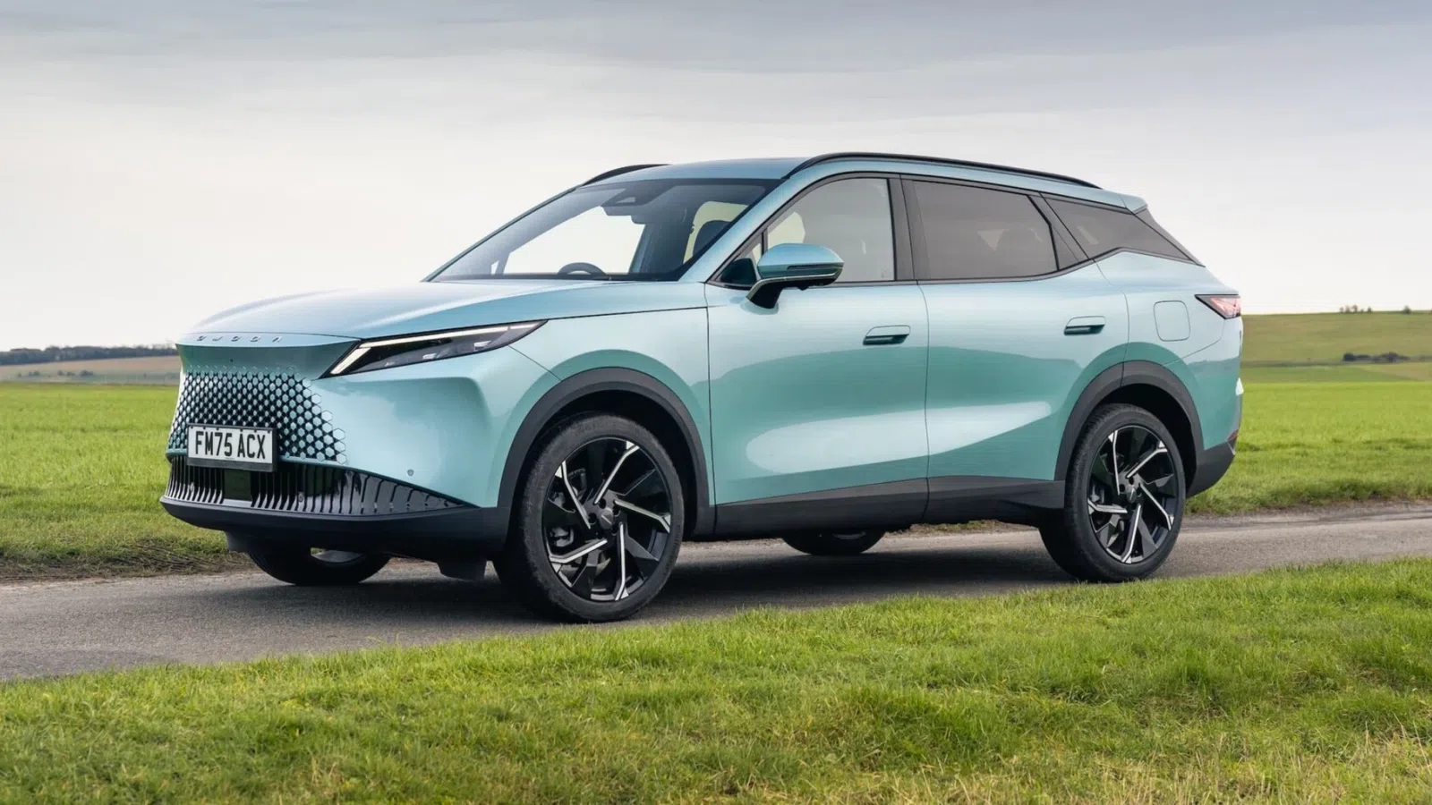 Omoda 7 chega a Portugal com 1200 km de autonomia