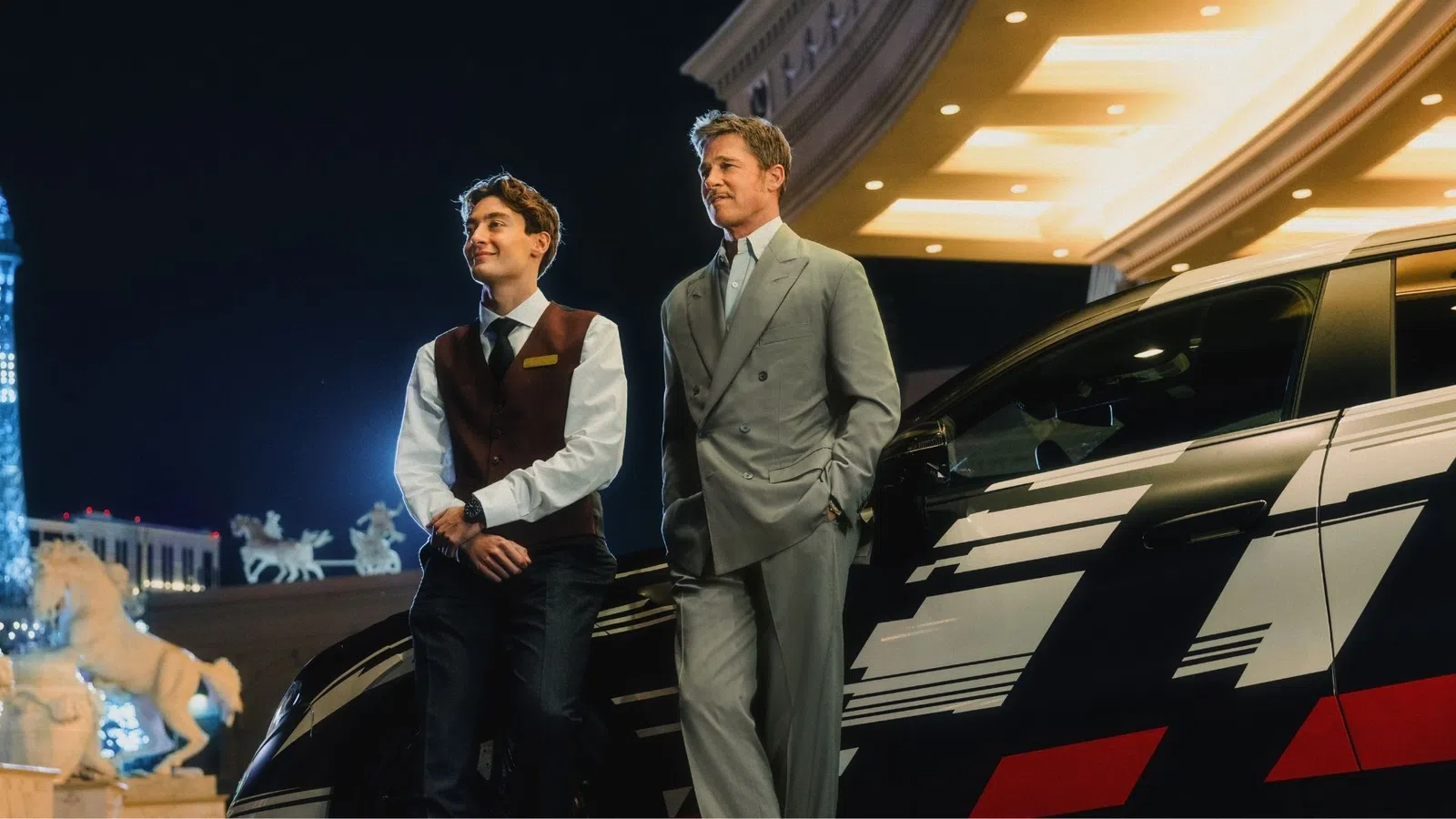 Brad Pitt junta-se a Russell para revelar o novo Mercedes-AMG