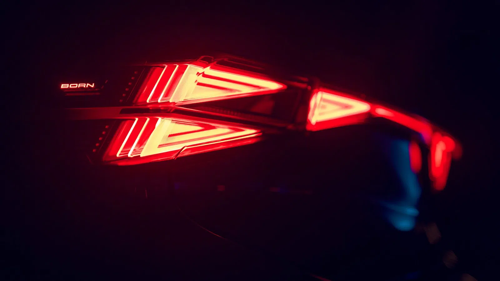 CUPRA Born 2026 prepara estreia mundial