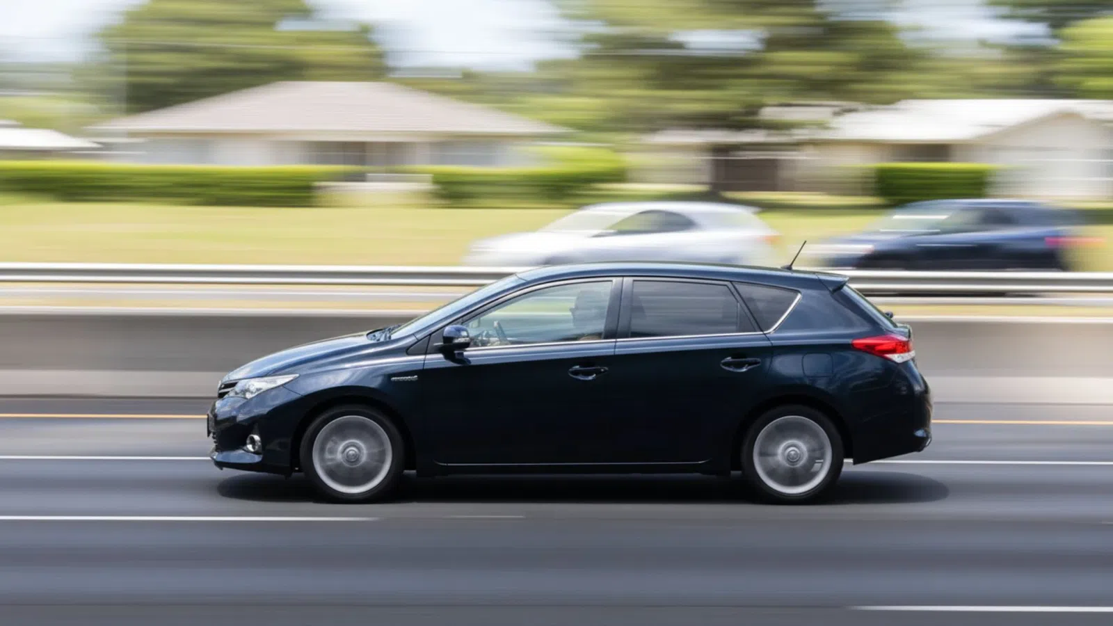 Porque é que o carro treme ao acelerar? Veja as possíveis razões
