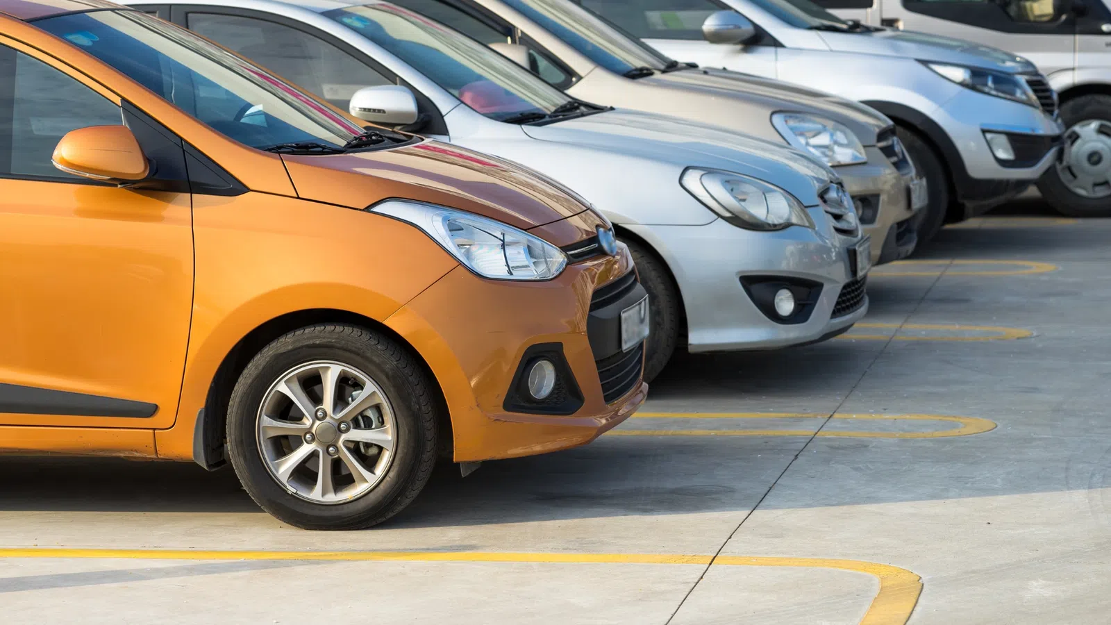 Carros usados até 5 000€: vale a pena ou é melhor investir mais?