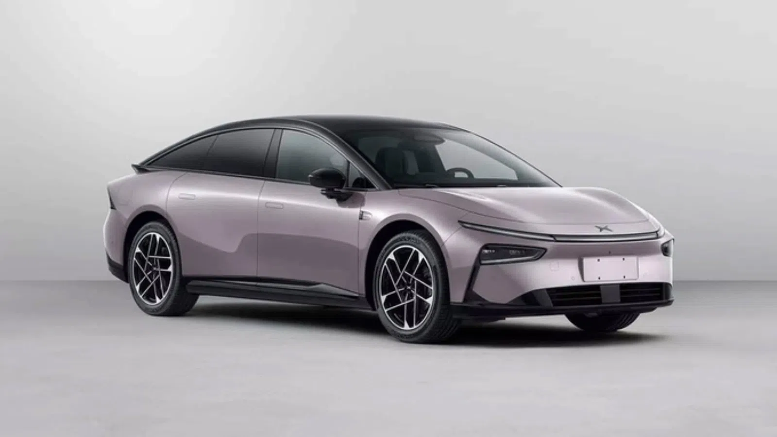 Conheça o preço do novo Xpeng P7+ em Portugal