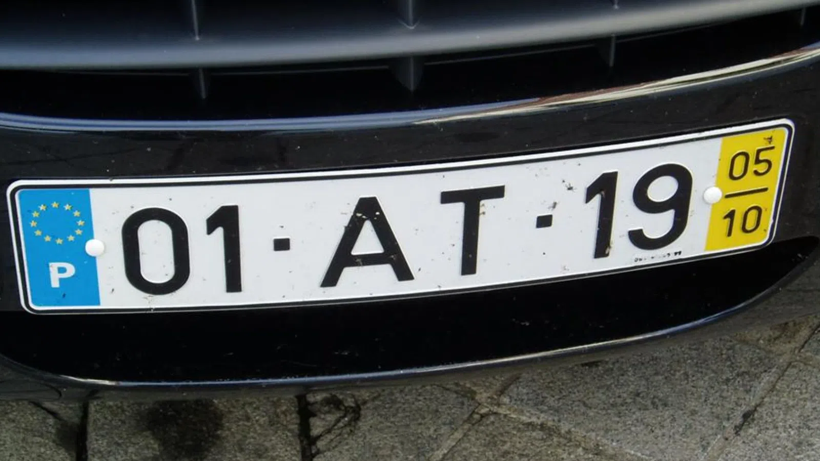 O vendedor diz que o carro é nacional: como confirmar?