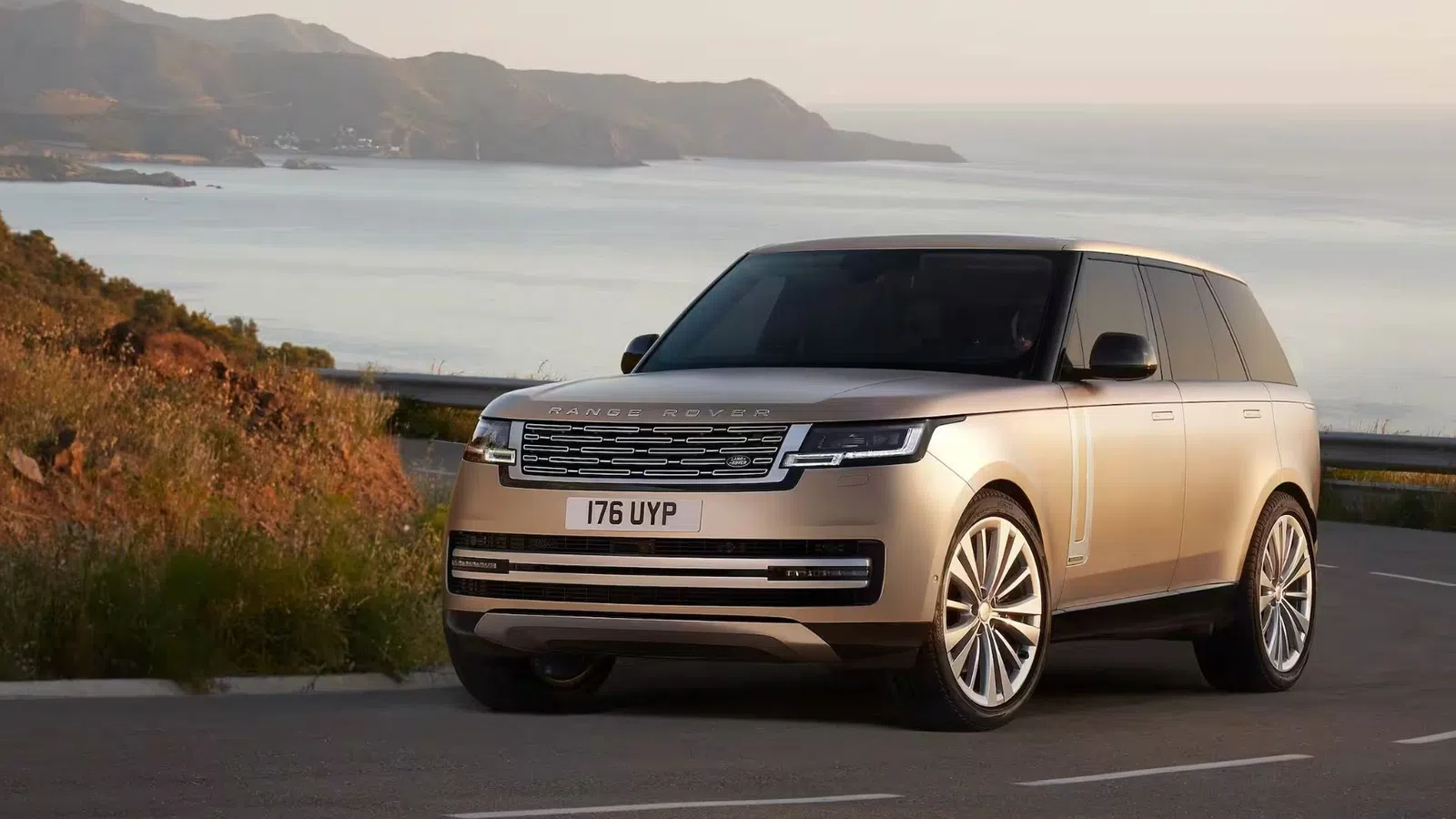 Quase 94 mil Range Rover chamados por falha na câmara