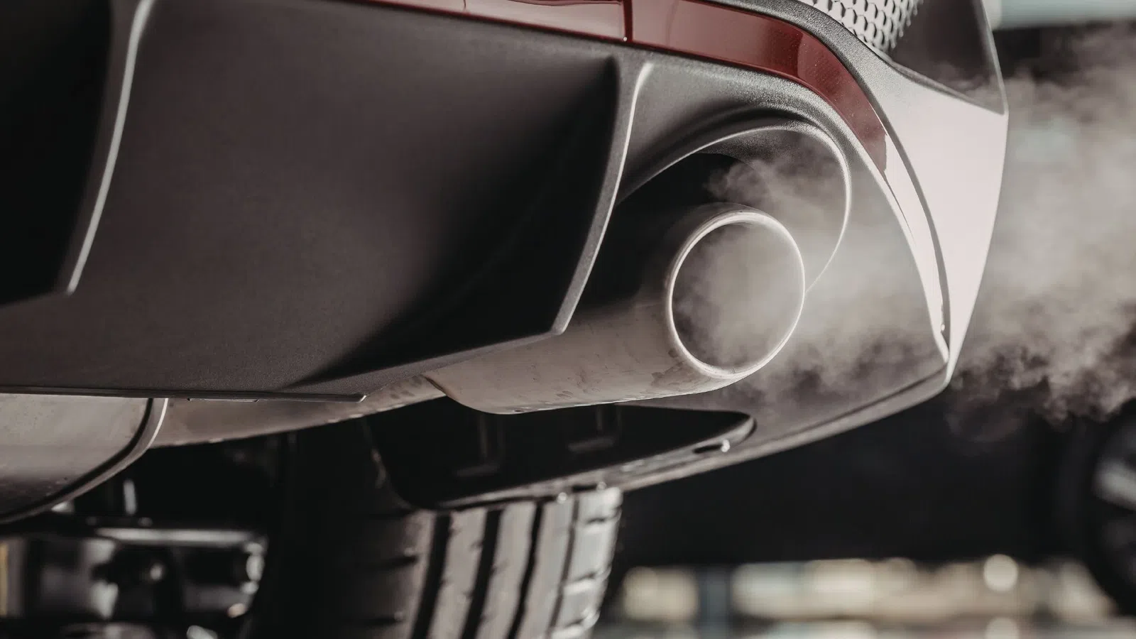 Ruído no carro pode dar multa: saiba as regras