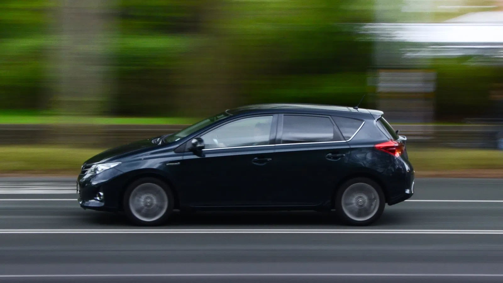Porque é que o carro treme ao acelerar? Veja as possíveis razões