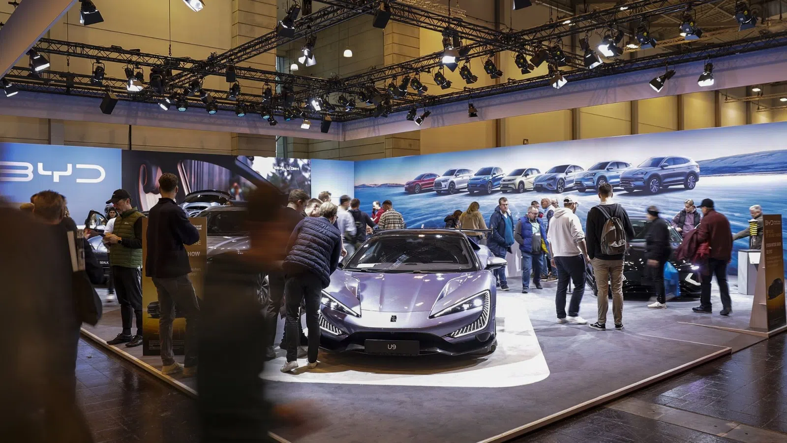 Combustíveis caros disparam vendas de elétricos na europa