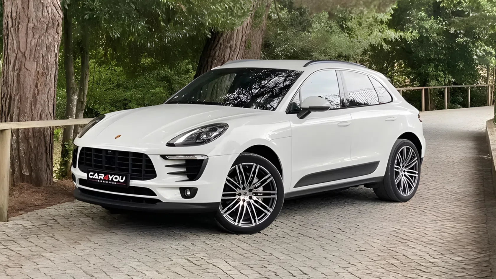 Porsche Macan branco