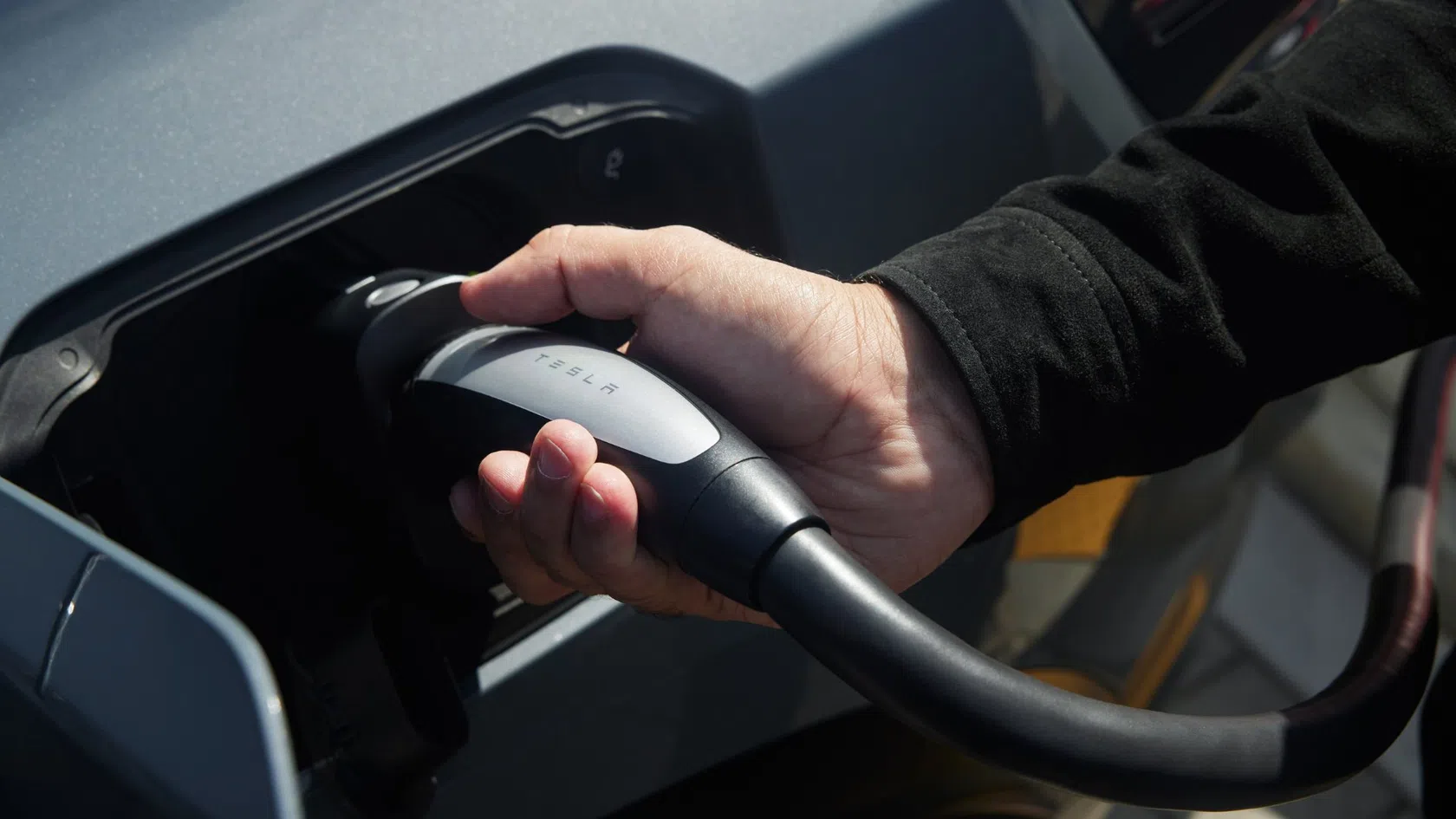 Polestar a carregar com tesla supercharger