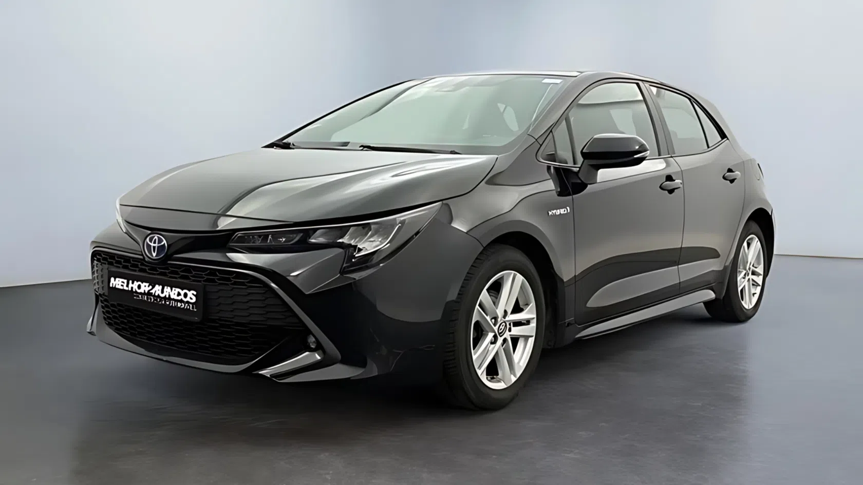 Toyota Corolla Hybrid usado na cor preto