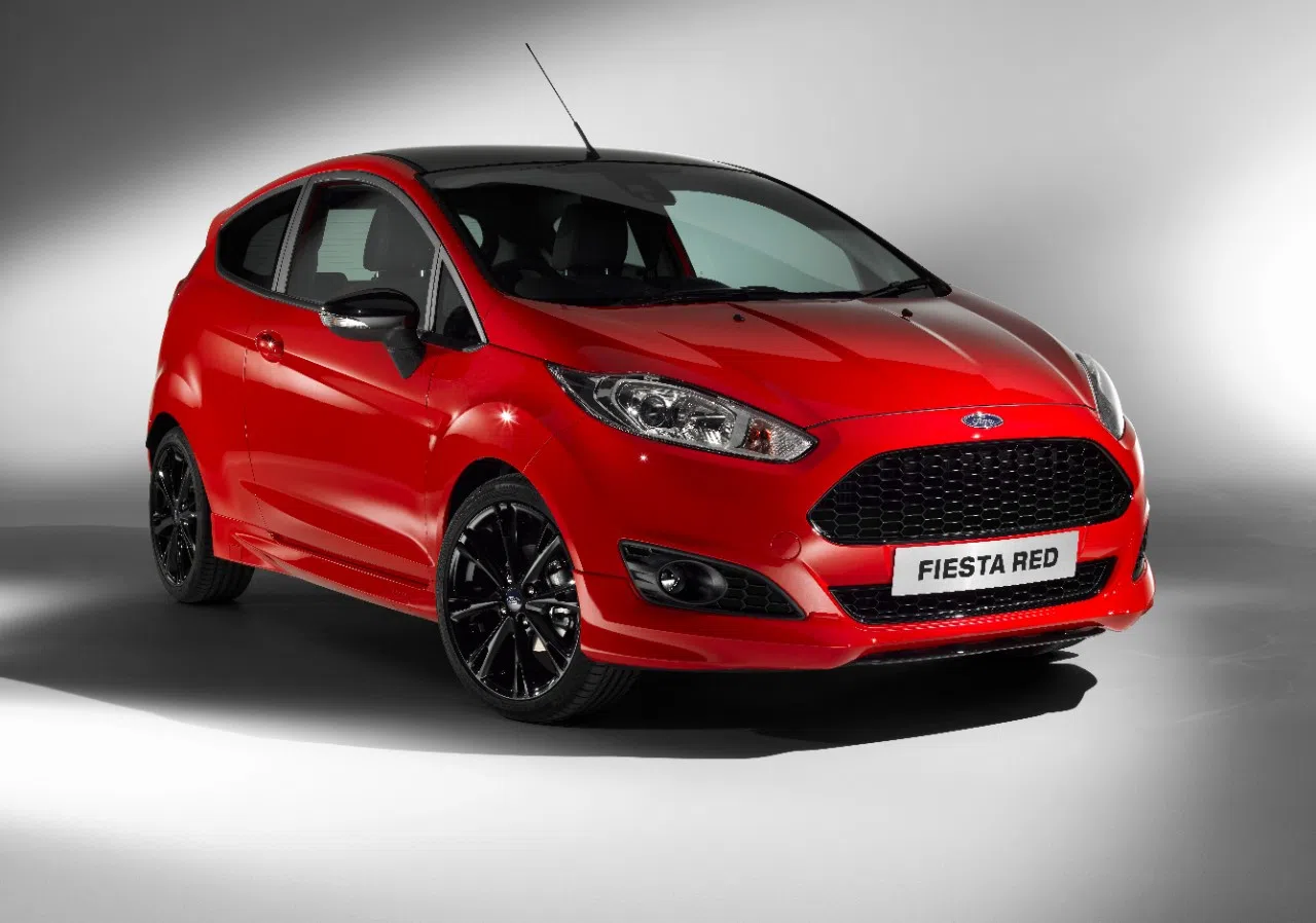 carro ford fiesta vermelho