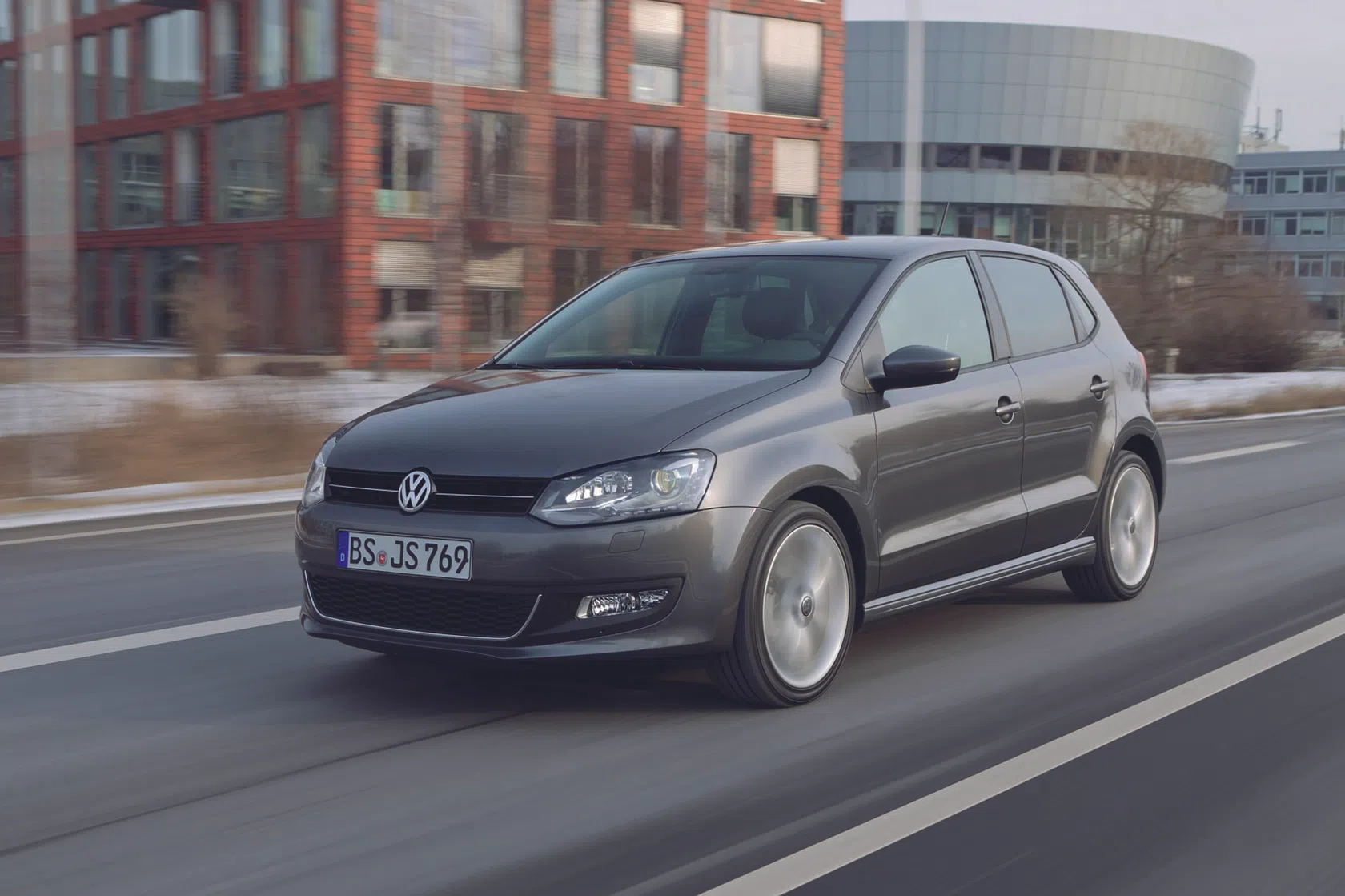 Carro VW Polo cinzento