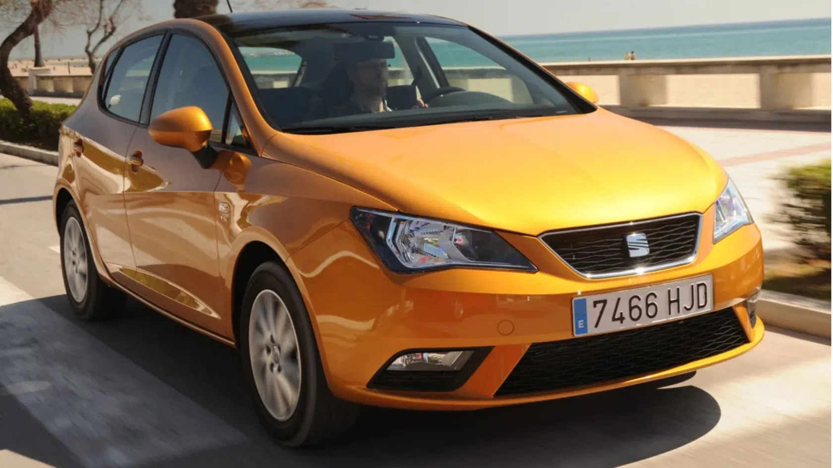 Seat ibiza amarelo de 2012
