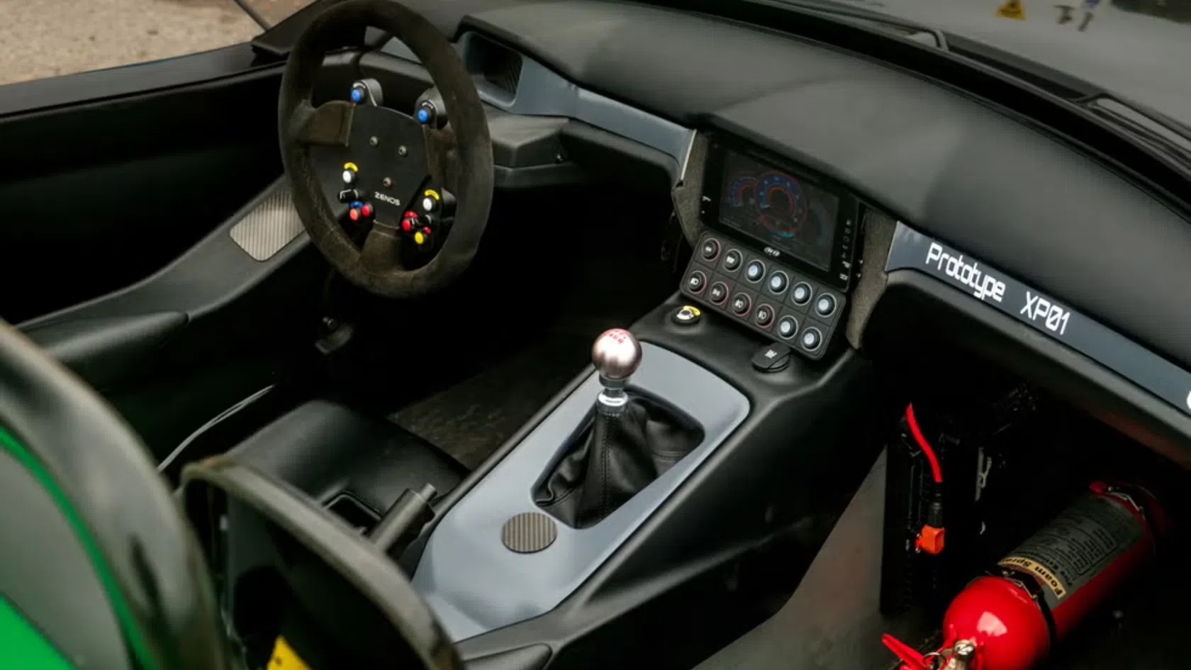 Interior do Carro Zenos E10 RZ