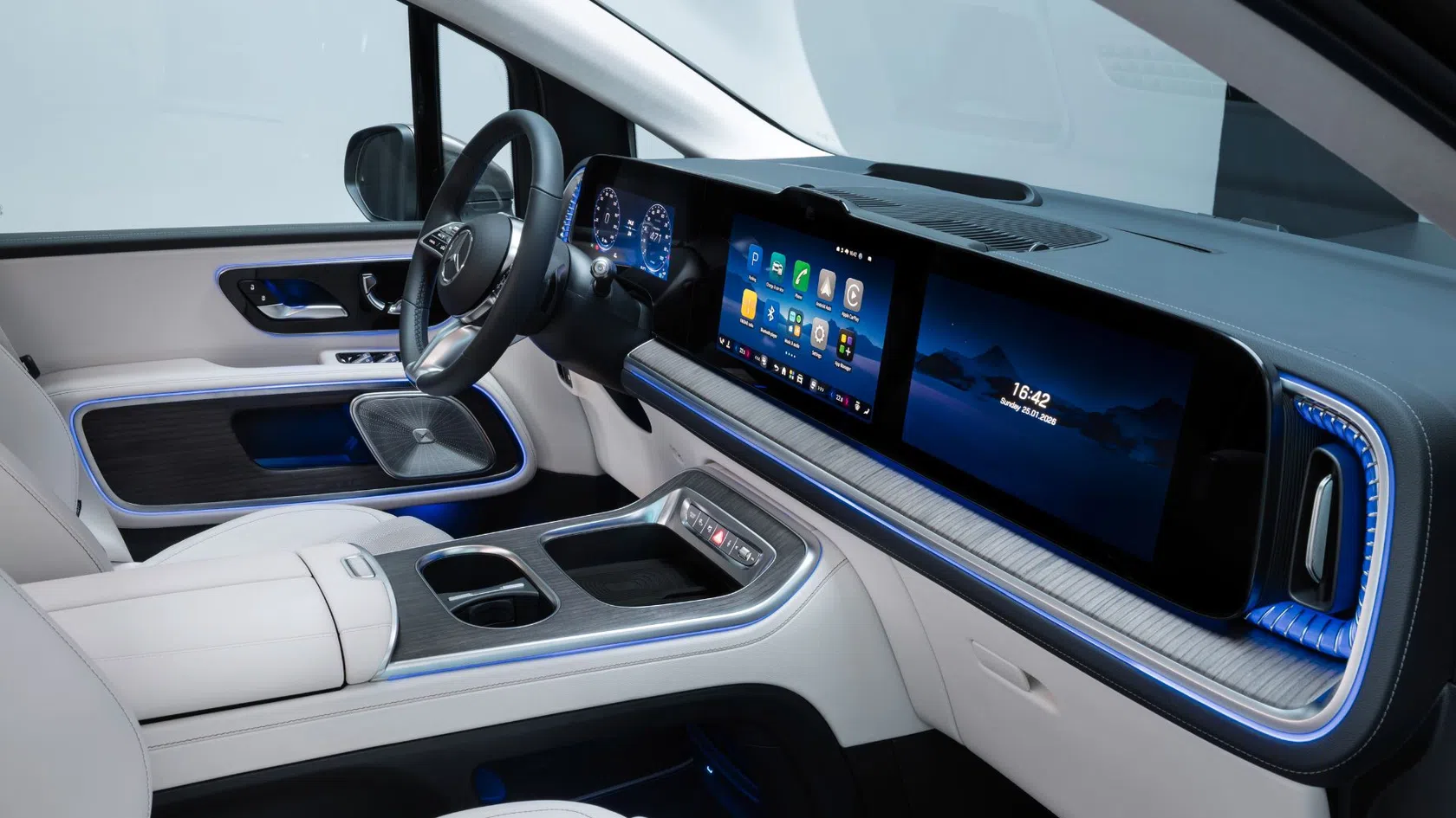 Mercedes VLE elétrico 700 km autonomia interior