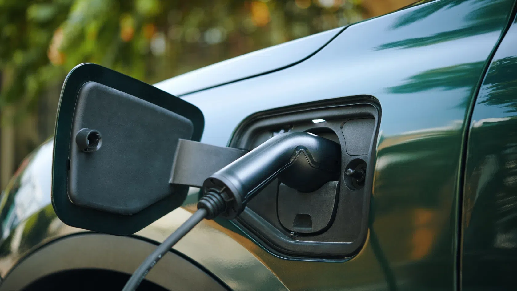 Carro elétrico a carregar