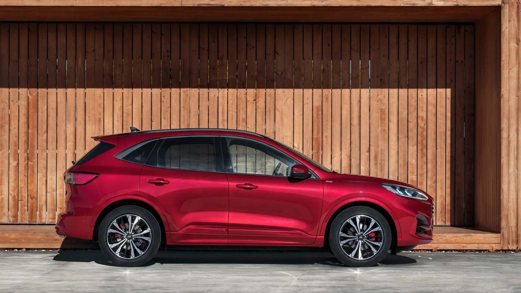 Carro Ford Kuga Hybrid