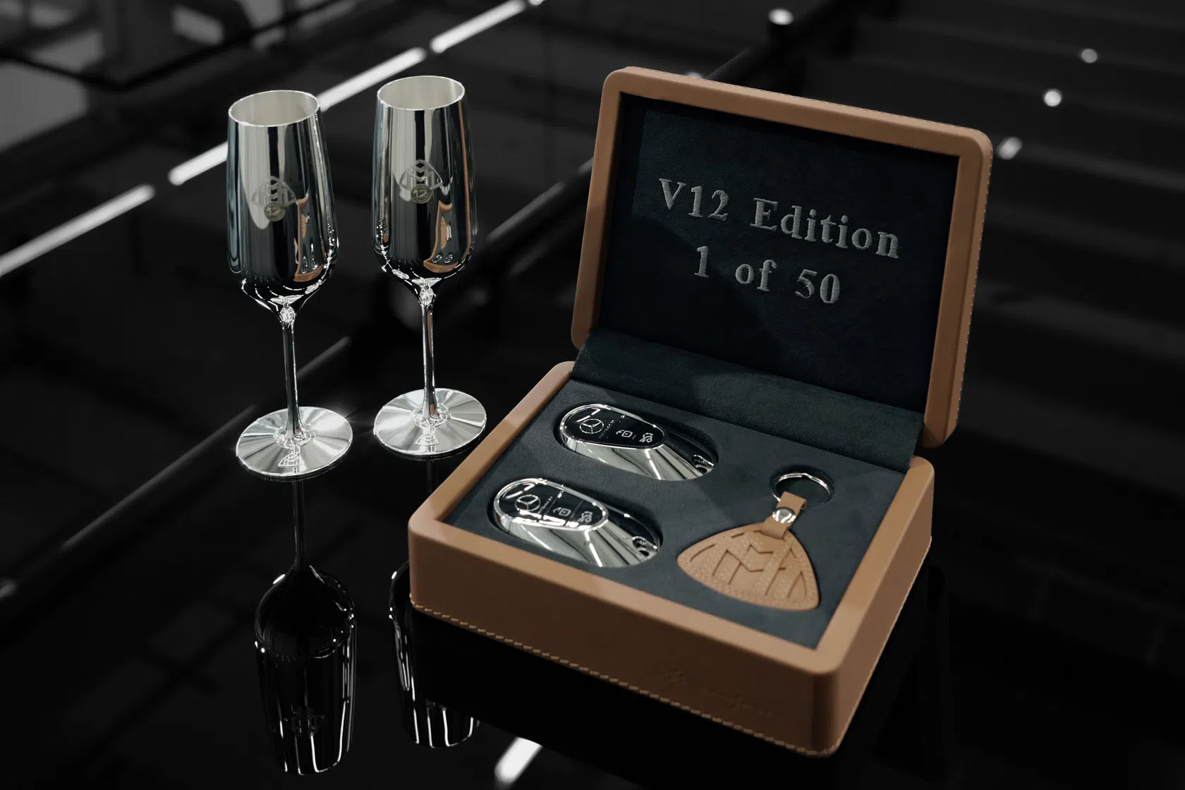 Acessórios exclusivos do mercedes mayback v12 edition - copos e chaves