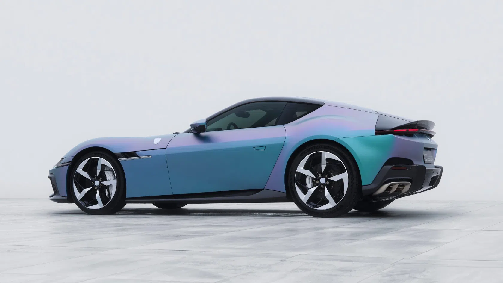 Carro Ferrari 12Cilindri Tailor Made