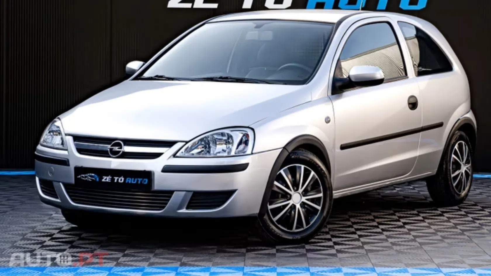Opel Corsa usado com preço até 5000 euros