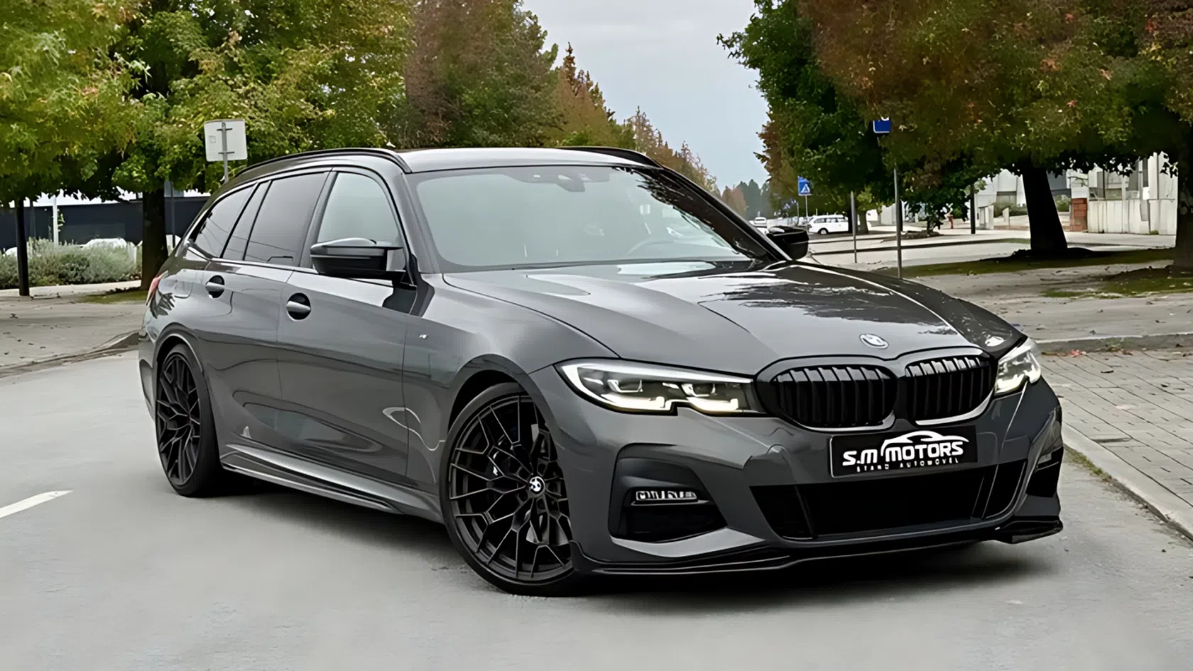 BMW série 3 em cinzento