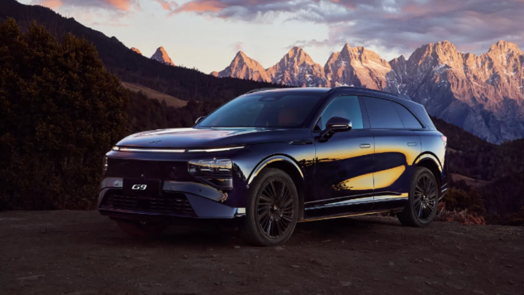XPENG G9 exterior 