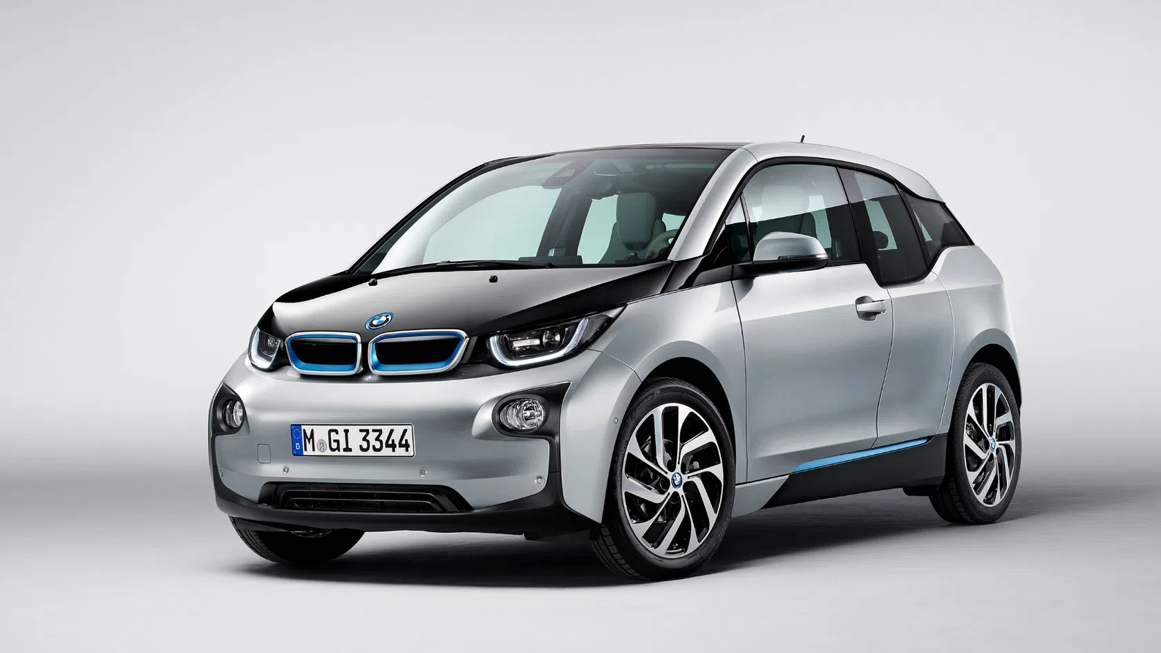 Carro BMW i3 cinzento