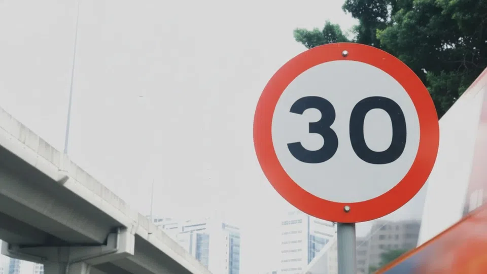 30 km/h nas cidades? Governo avalia medida