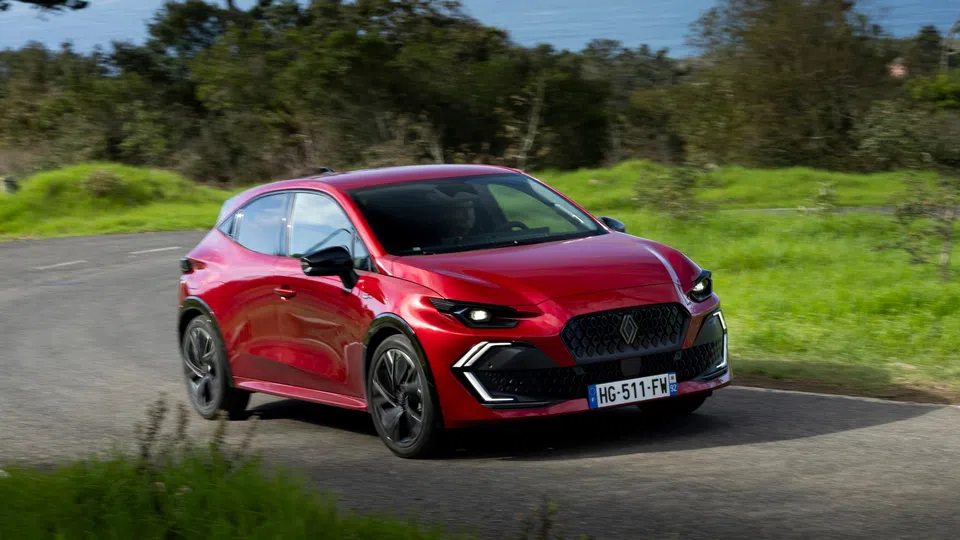 Tribunal alemão trava vendas do Renault Clio e Mégane