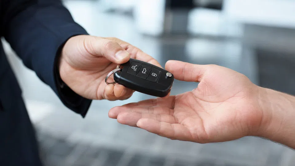 Como fazer a transferência de propriedade de um carro usado?
