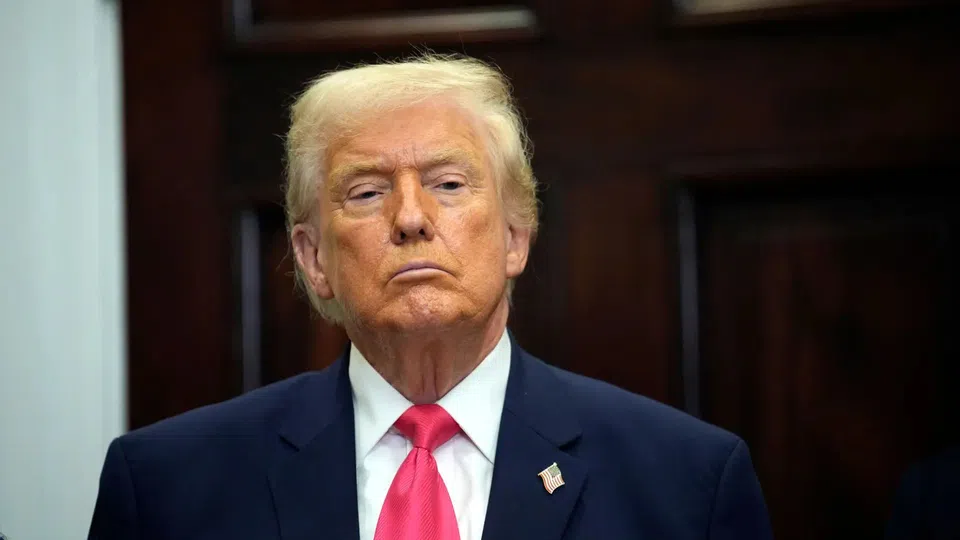 Trump elimina regra histórica das emissões nos EUA