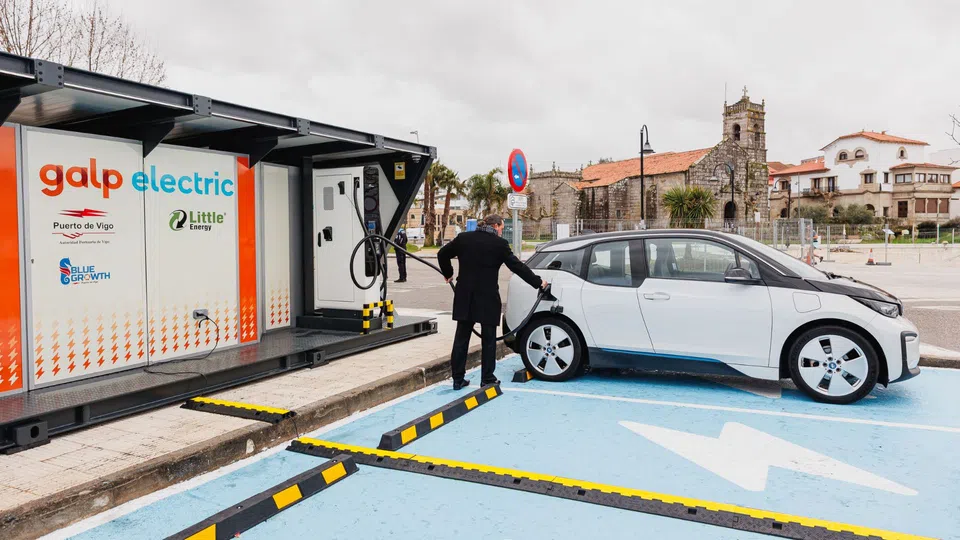 Galp instala carregador elétrico móvel inédito