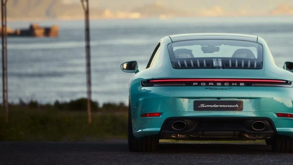 Porsche chama mais de 170 mil carros por falha de segurança