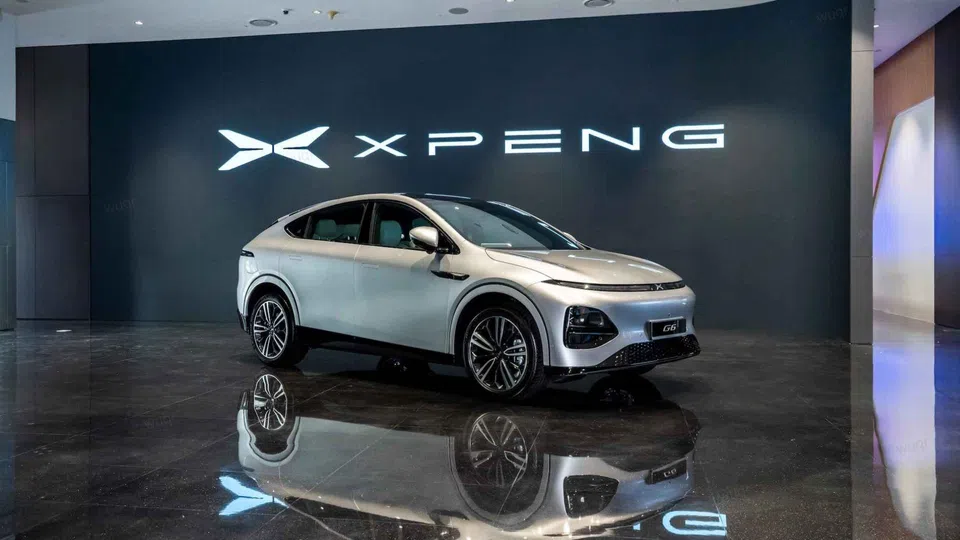 Xpeng prevê condução autónoma total até 2027