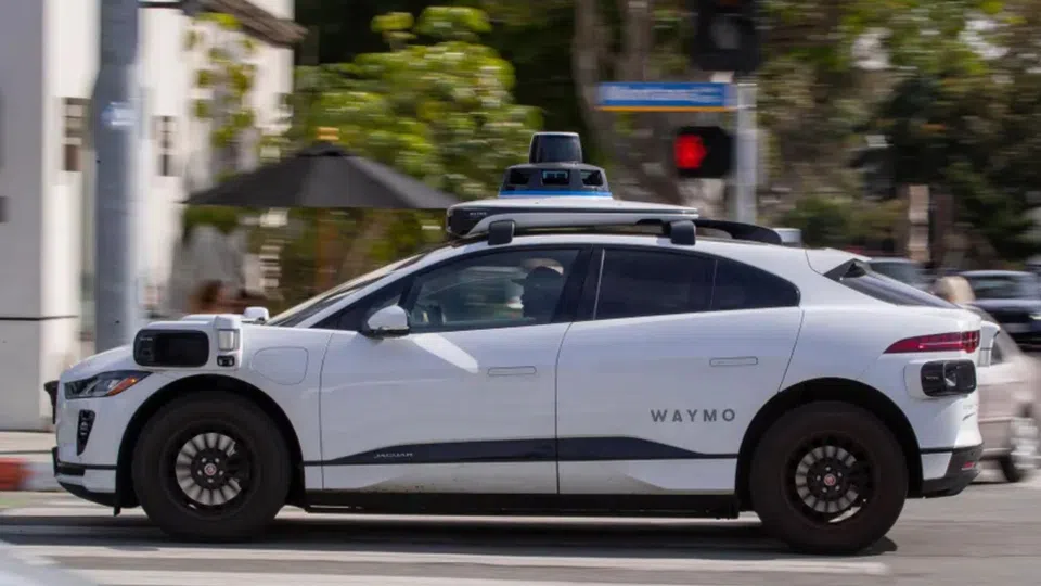 Primeiras falhas levantam dúvidas sobre os robotáxis