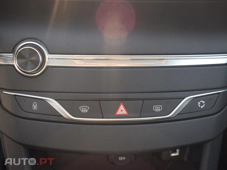 Peugeot 308 1.5 BlueHDi Business Line