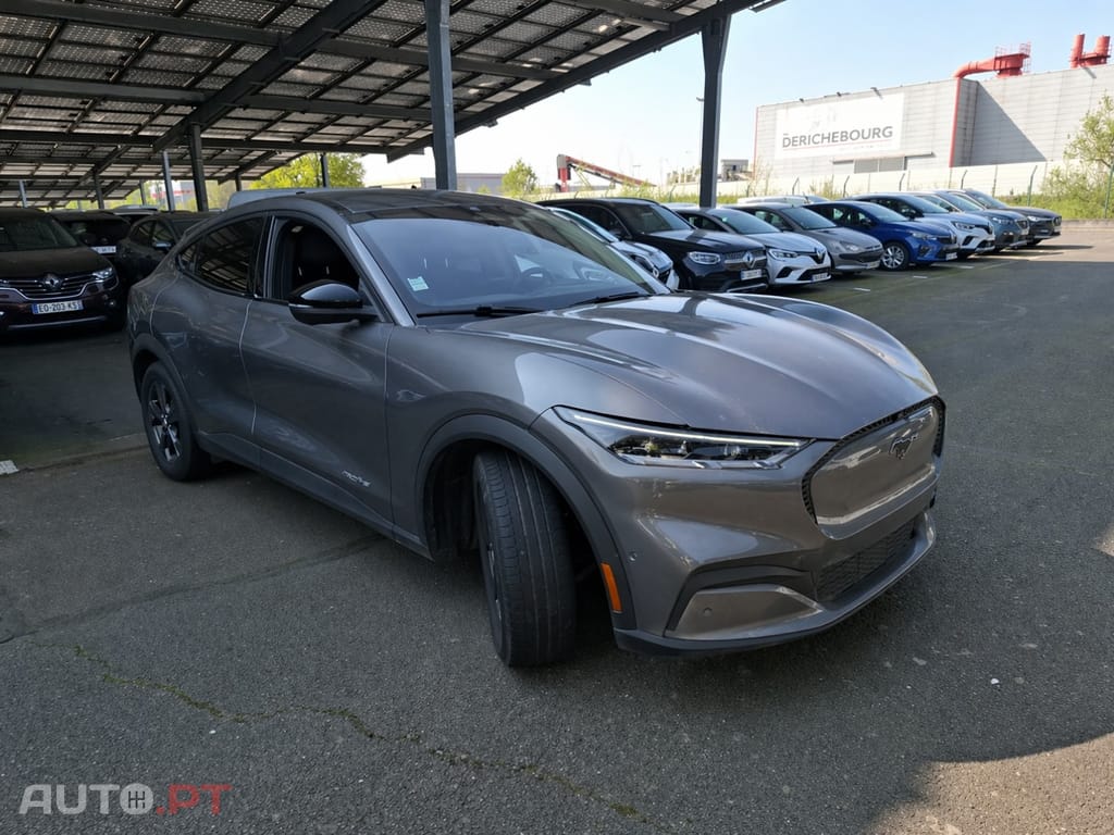 Ford Mustang Mach-E Standard