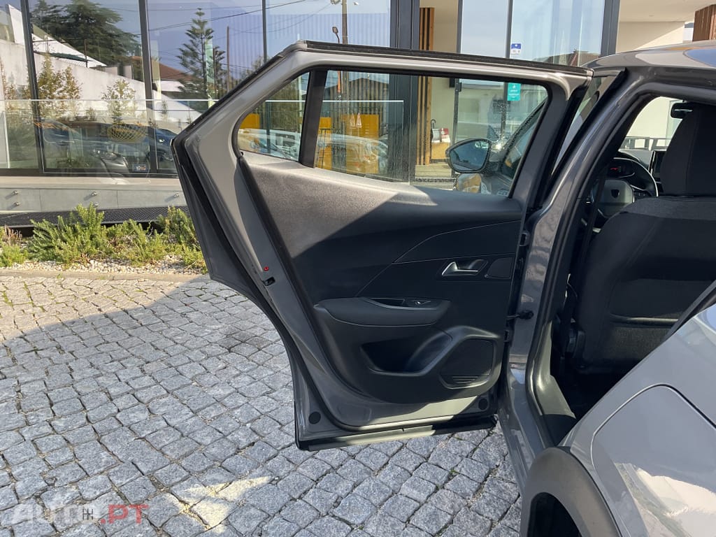 Peugeot 2008 1.2 PureTech Active Pack