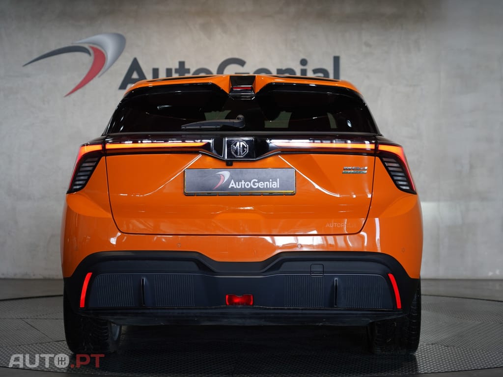 MG MG4 64 kWh Luxury