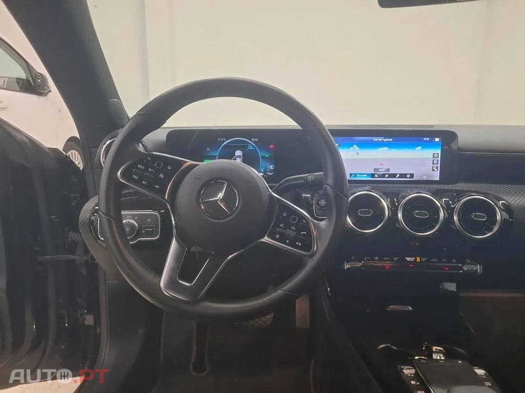 Mercedes-Benz CLA 250 e Shooting Brake Style Plus