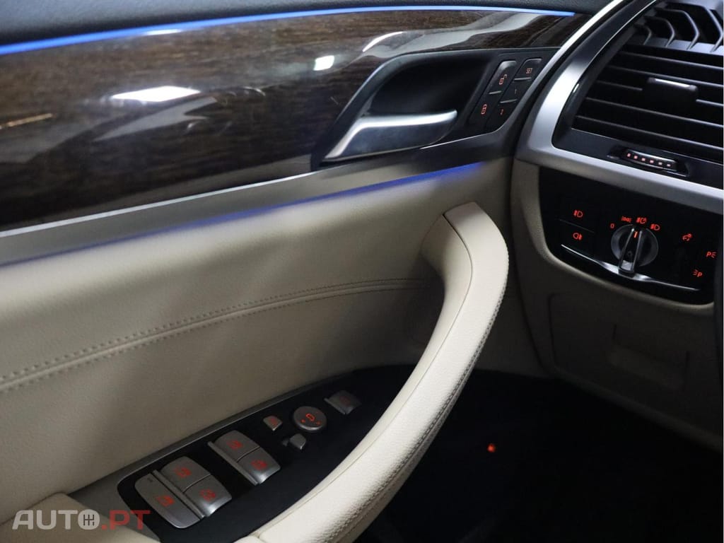 BMW X3 xDrive30e Auto