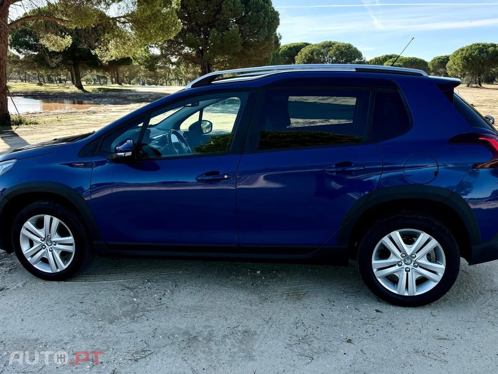 Peugeot 2008 1.2 PureTech Signature