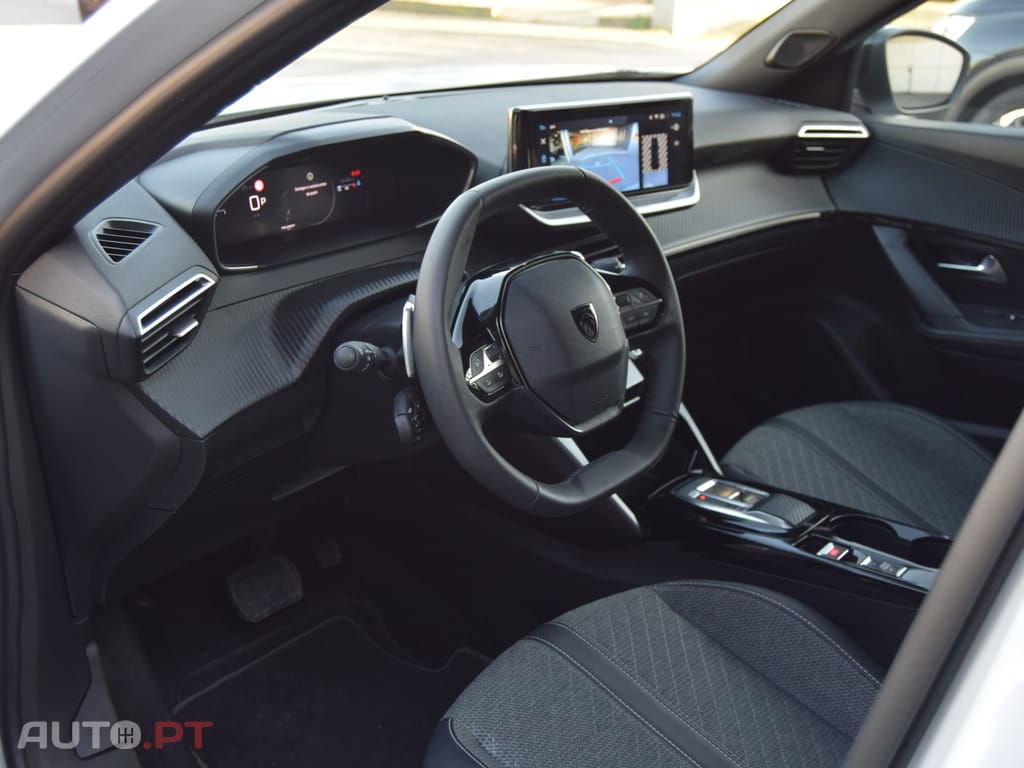 Peugeot 2008 1.2 PureTech Allure Pack EAT8