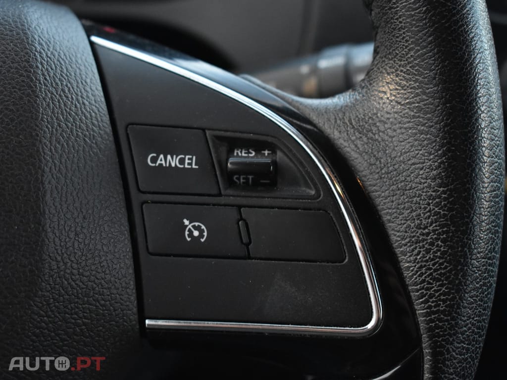 Mitsubishi Space Star 1.2 Intense Connect Edition