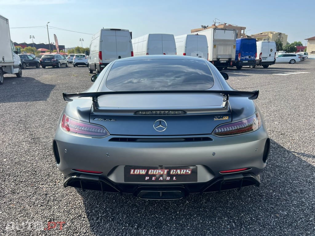 Mercedes-Benz AMG GT R
