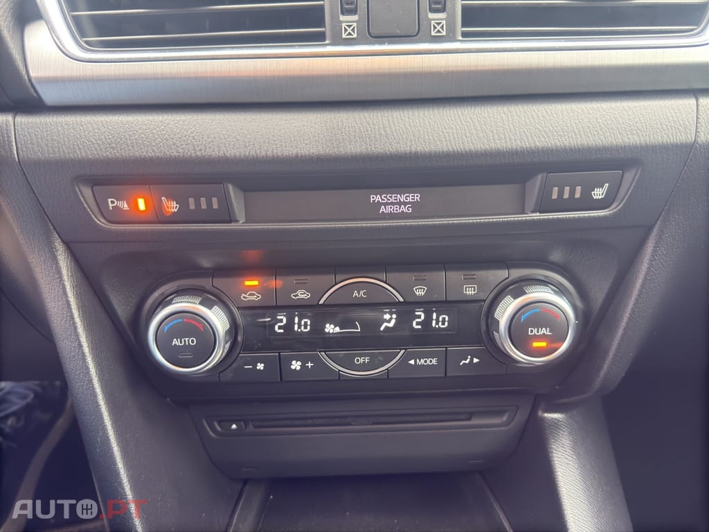 Mazda 3 1.5 Sky-D Excellence Pack HT Navi