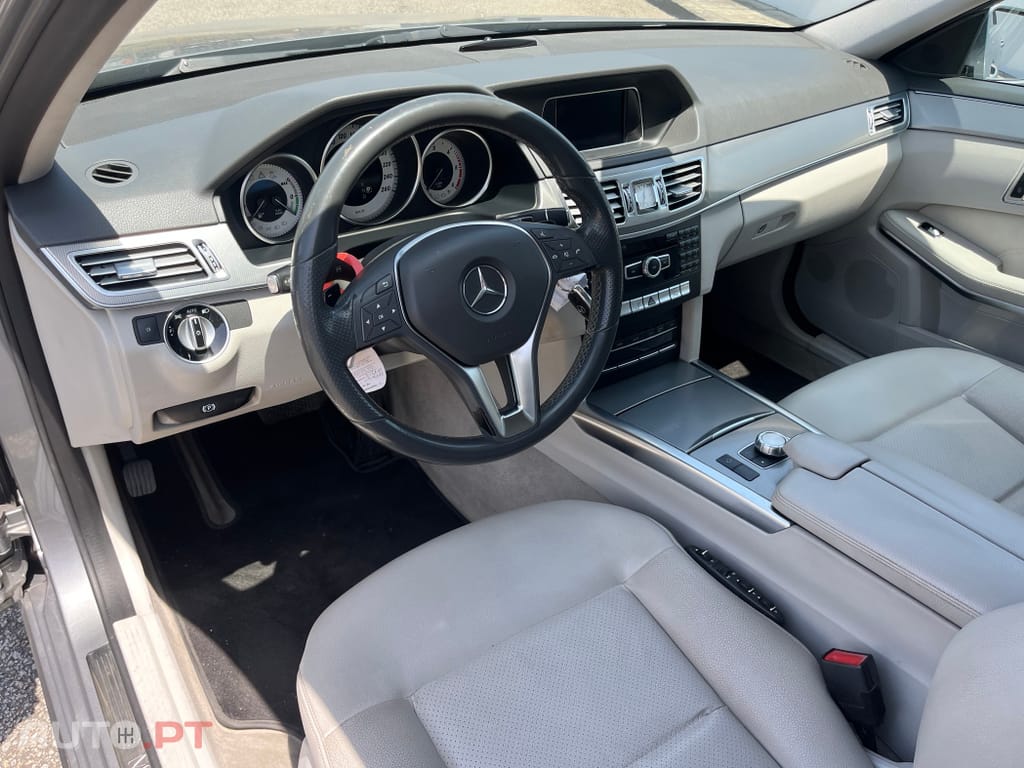 Mercedes-Benz E 300 BlueTEC Hybrid Avantgarde