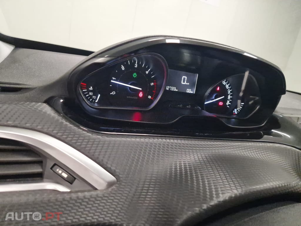 Peugeot 208 1.6 BlueHDi Style